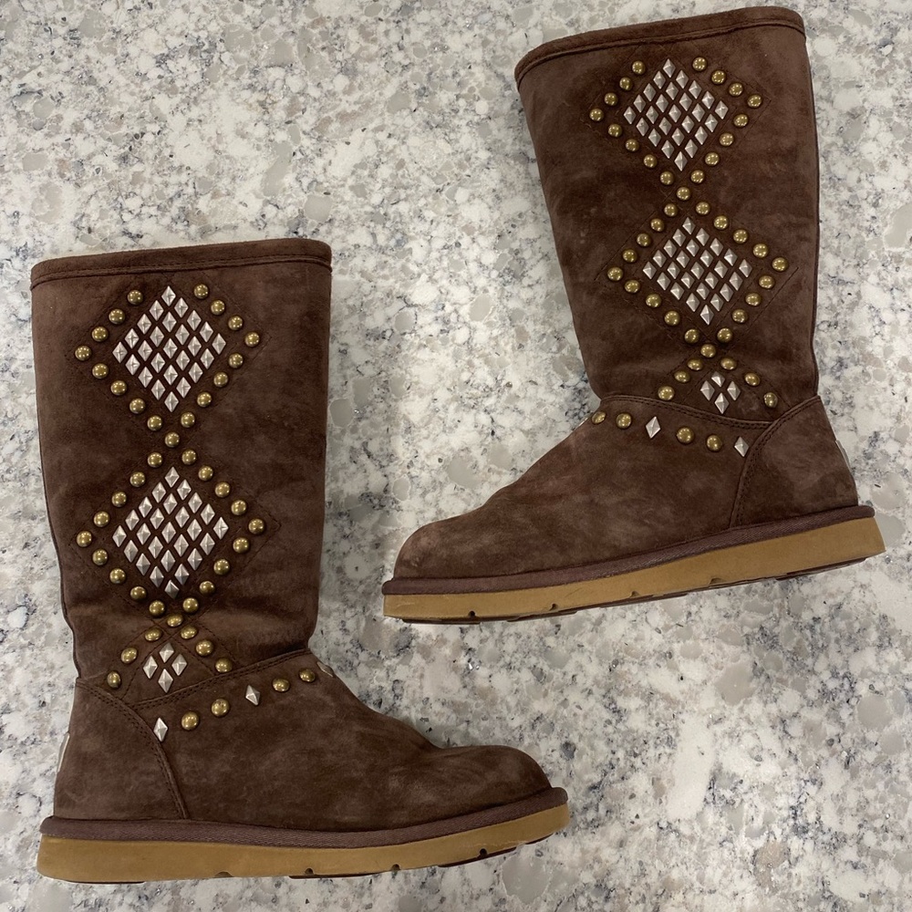 Ugg avondale boots